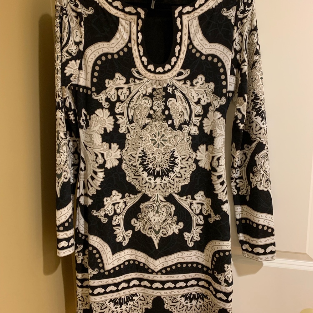Dress - Picture 2 of 3